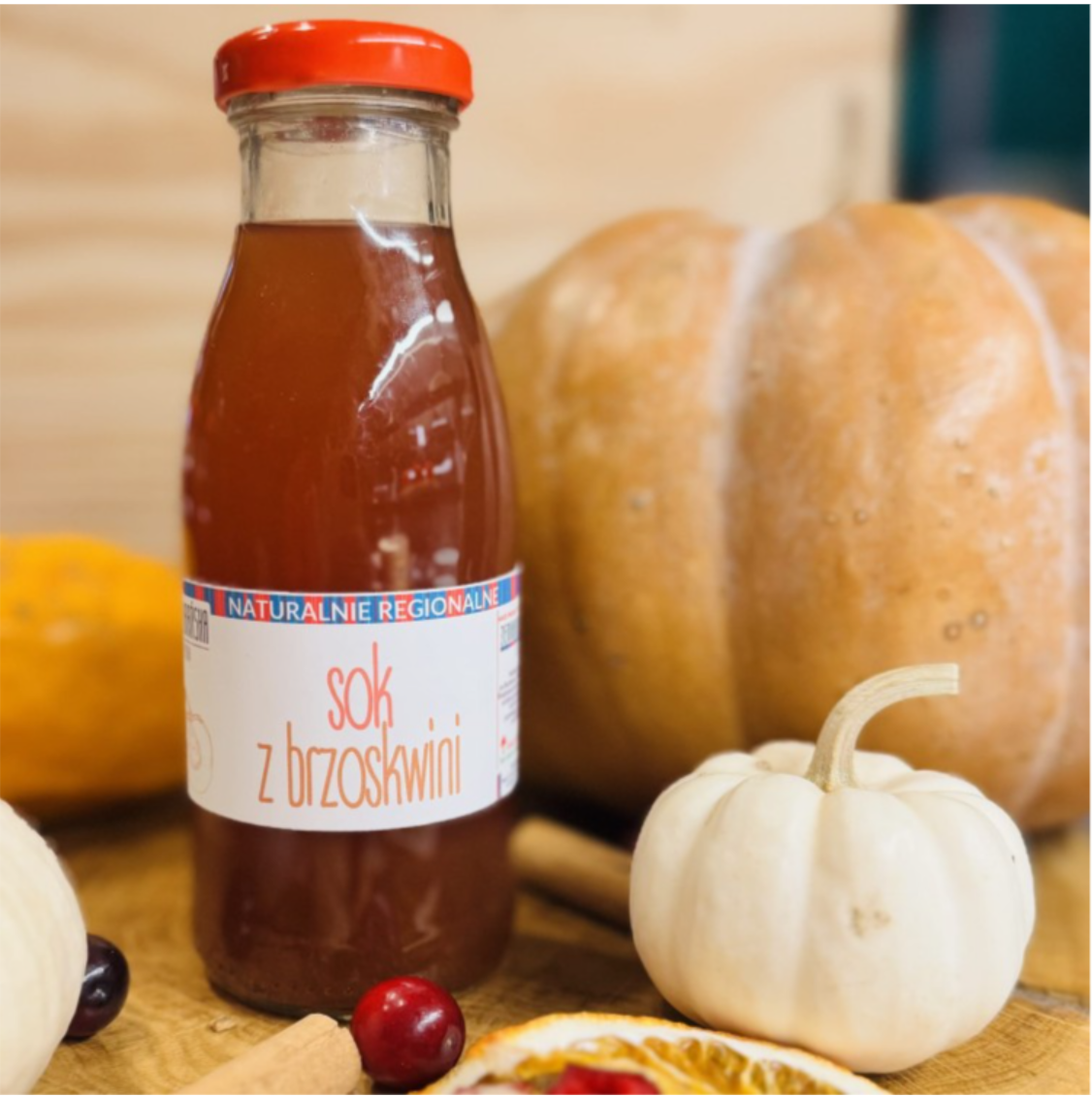 Sok z brzoskwiń